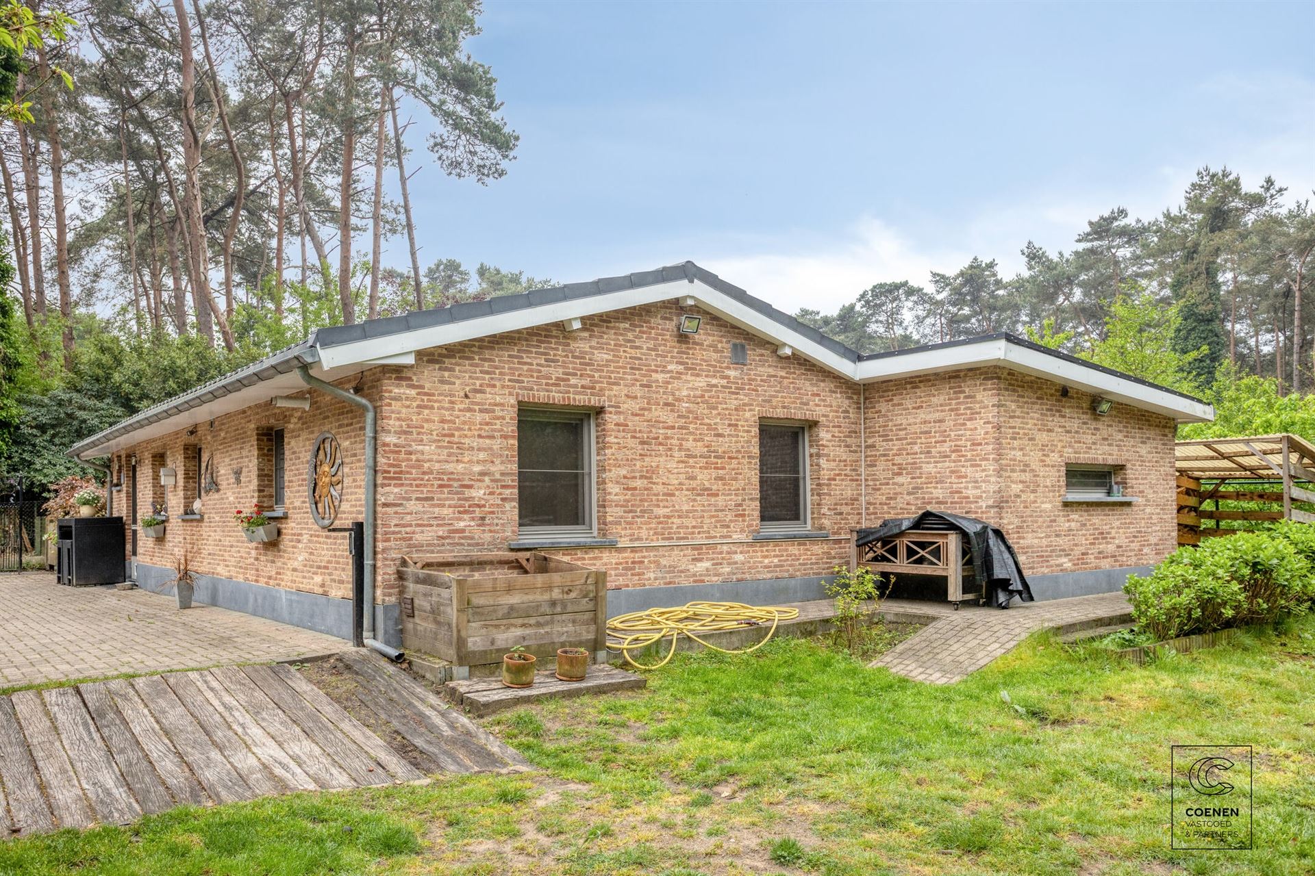 Verzorgde recreatiewoning op een rustige, bosrijke locatie! - foto 4