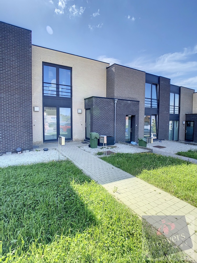 Maison à louer à Looz avec 3 chambres - photo 2