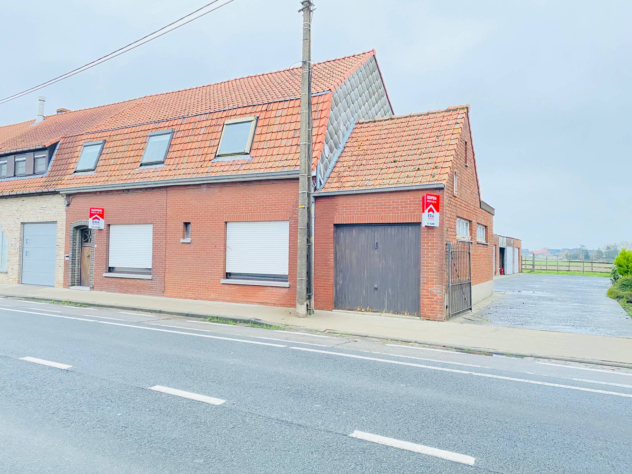 Langemark - Ruime woning met 5 garages en loods 100m² - foto 1