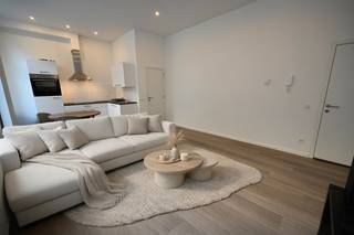Op zeer centrale ligging, op boogscheut strand, shopping en openbaar vervoer bevindt zich deze recent knap gerenoveerde Residentie Anemoon. Op...