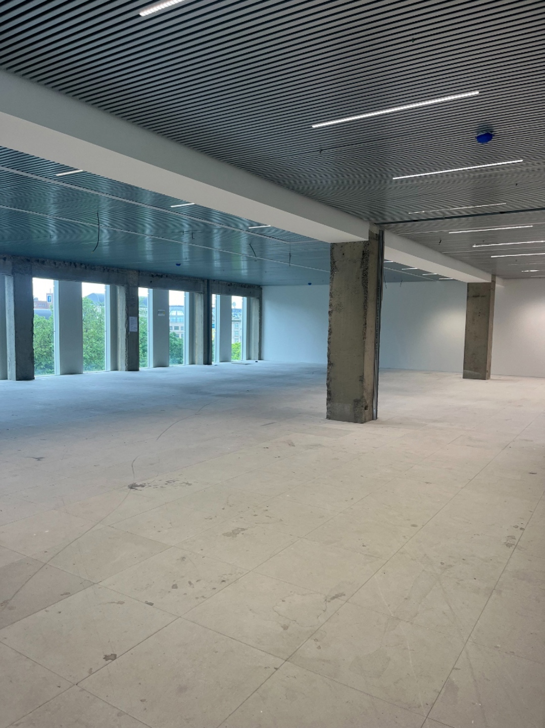 Commercial for rent in Saint-Josse-ten-Noode - photo 2