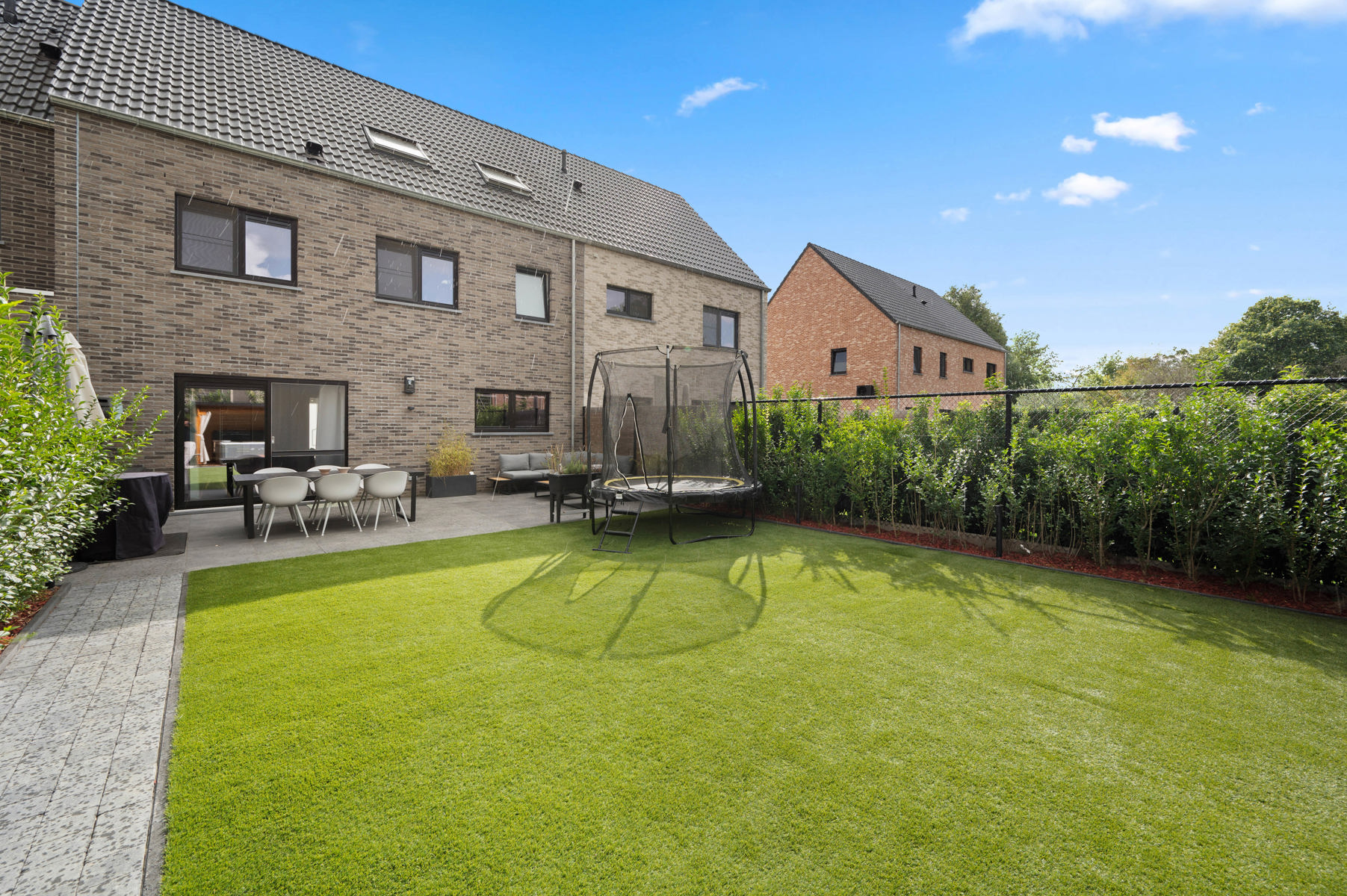 Instapklare gezinswoning in rustige woonwijk - foto 1