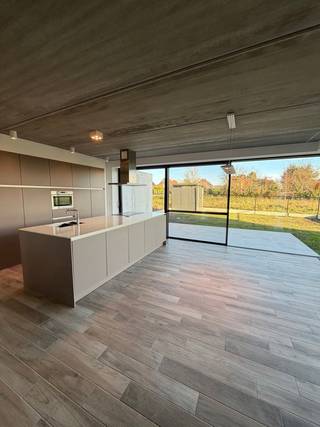 House for rent in Asse