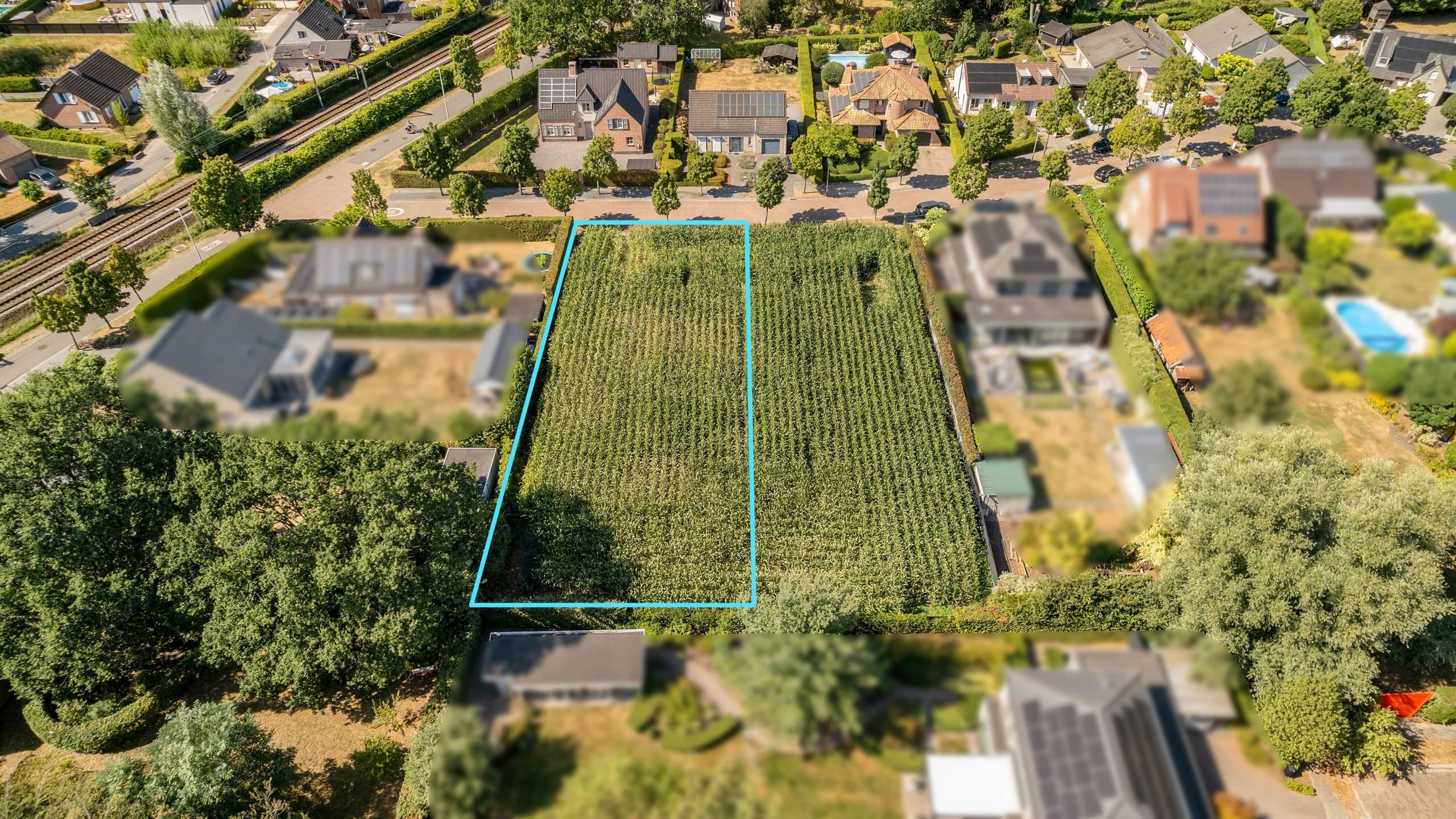 Bouwperceel op gegeerde locatie - foto 4