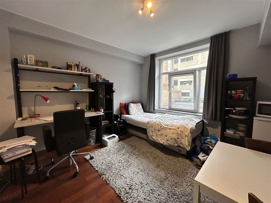 Rustige en lichtrijke studentenkamer op toplocatie - foto 1