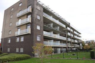 Volledig instapklaar appartement op de 4eV (met LIFT)!  Dit appartement bevindt zich in een recent gebouw dat opgetrokken is 2012.  Het is steeds...