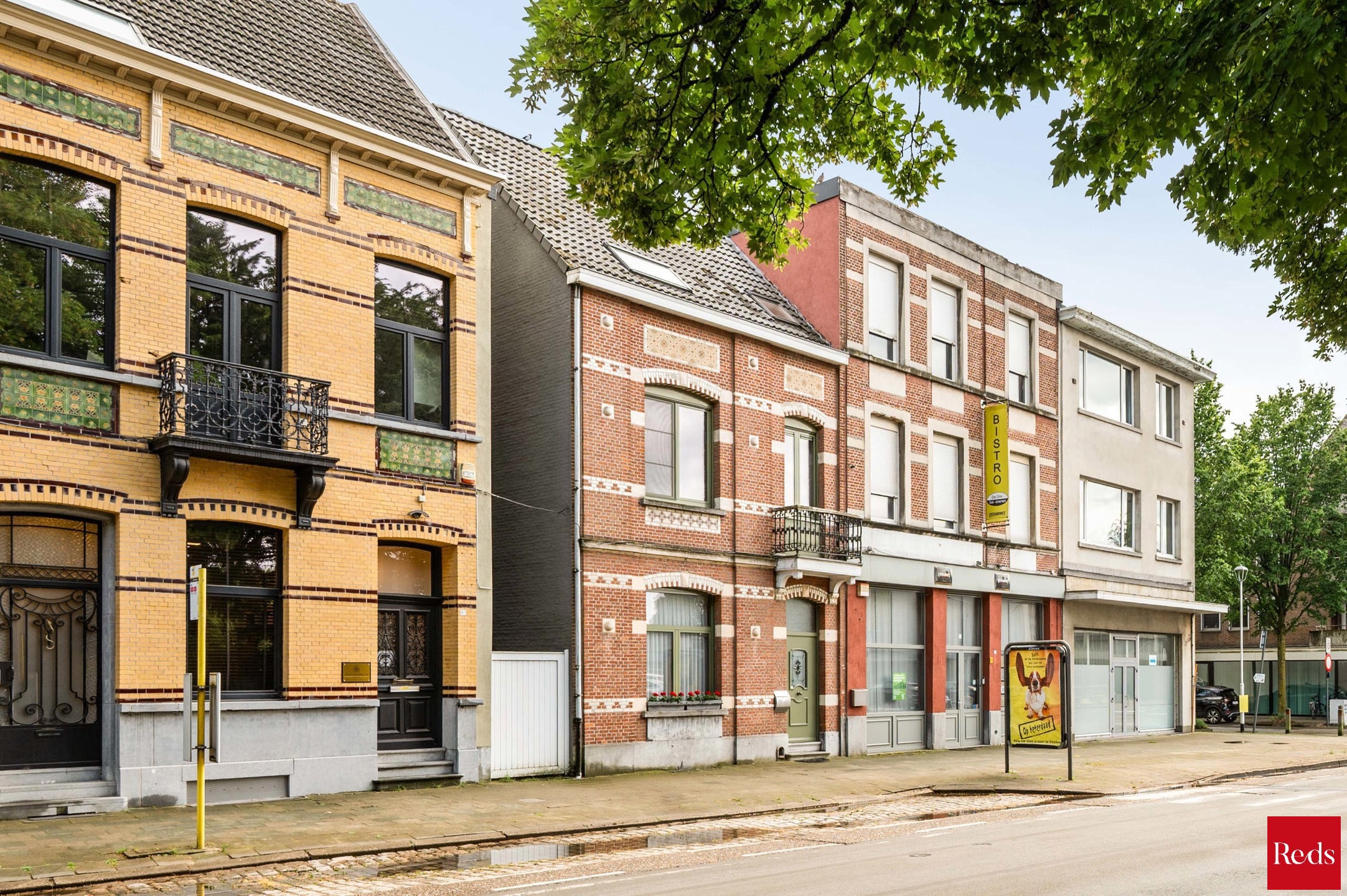 Ruim karaktervol pand nabij centrum Edegem - foto 2