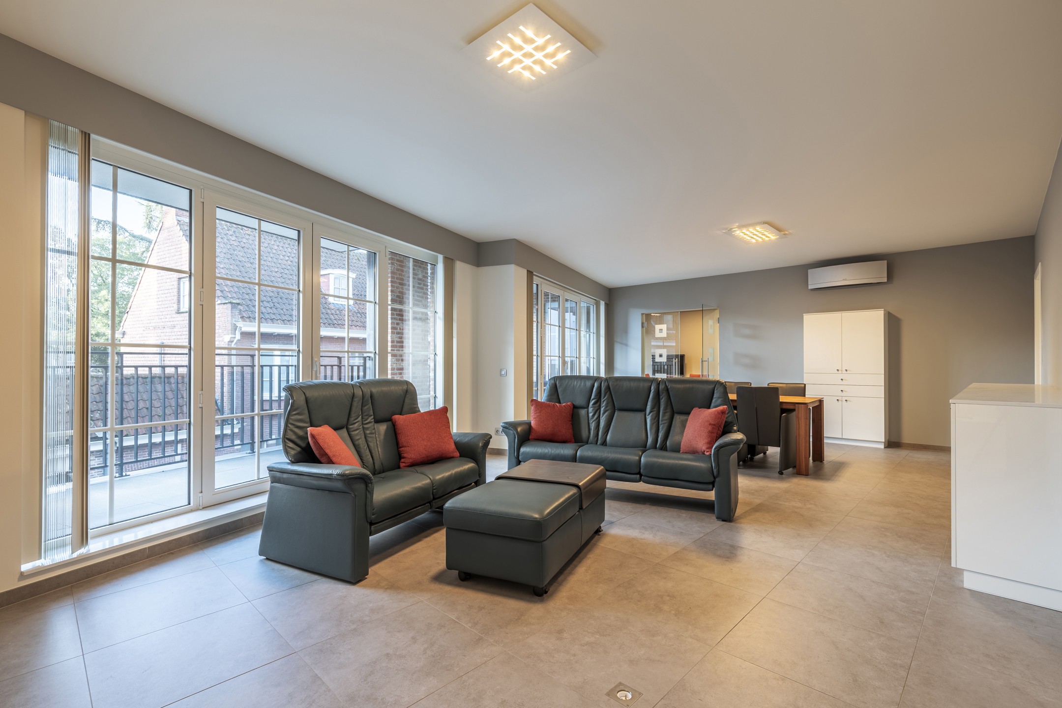 Luxueus appartement in hartje Turnhout met ondergrondse parkeerplaatsen - foto 3