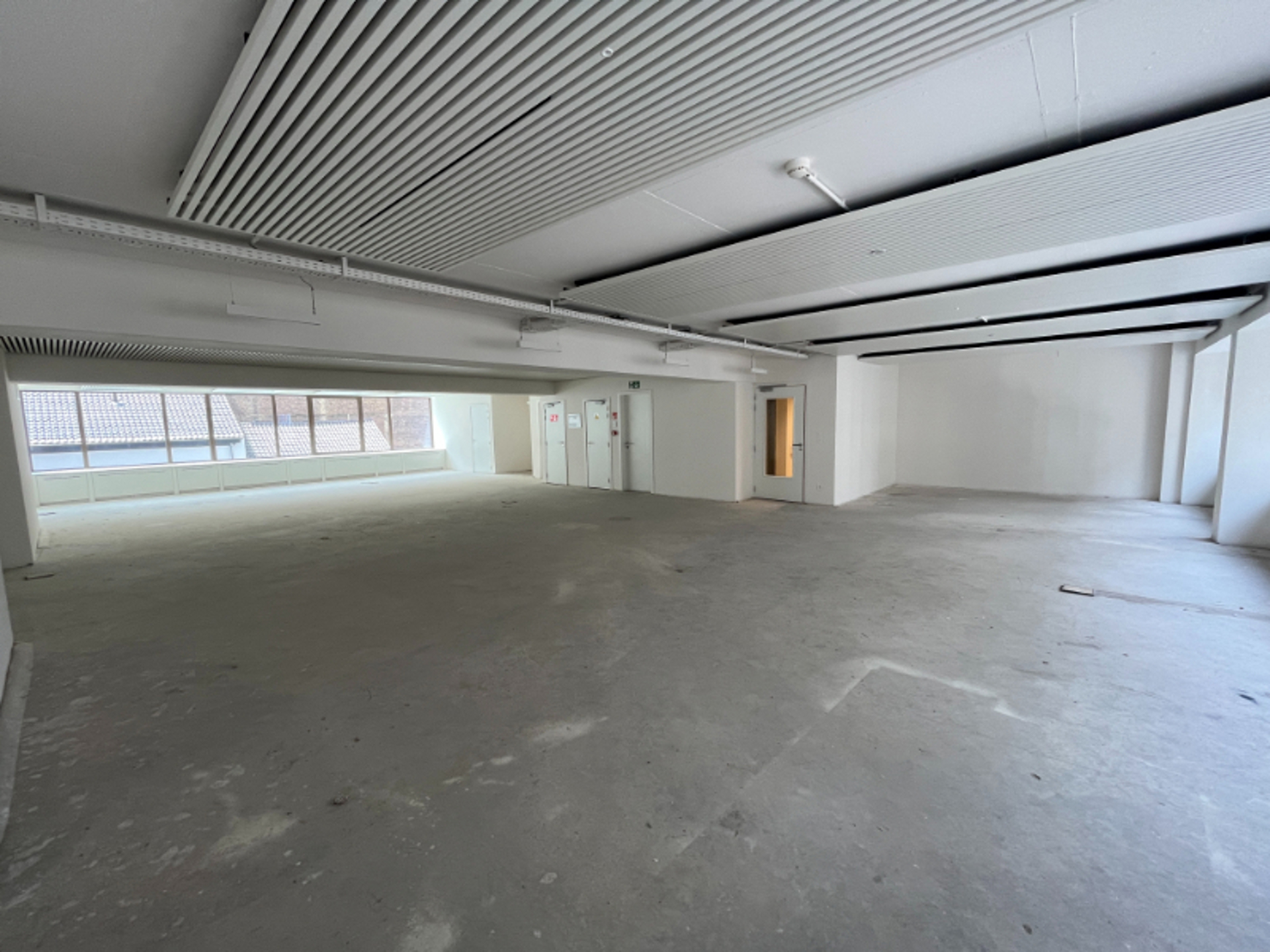 Commercial for rent in Brussels - photo 4