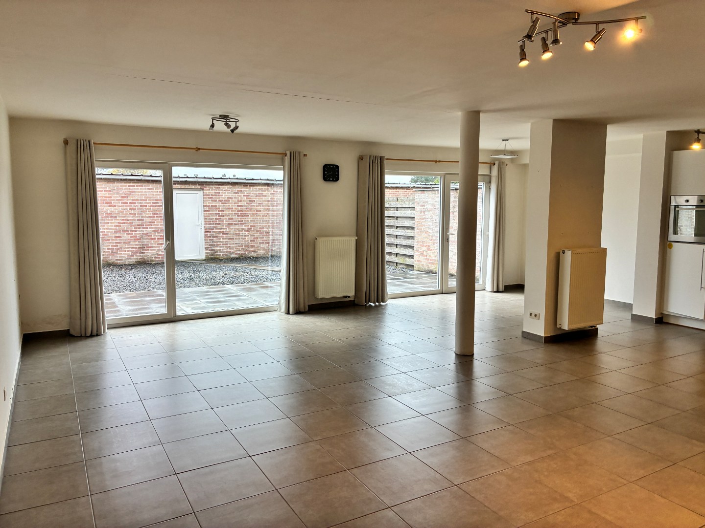 Apartment for rent in Asper with 2 bedrooms - photo 2