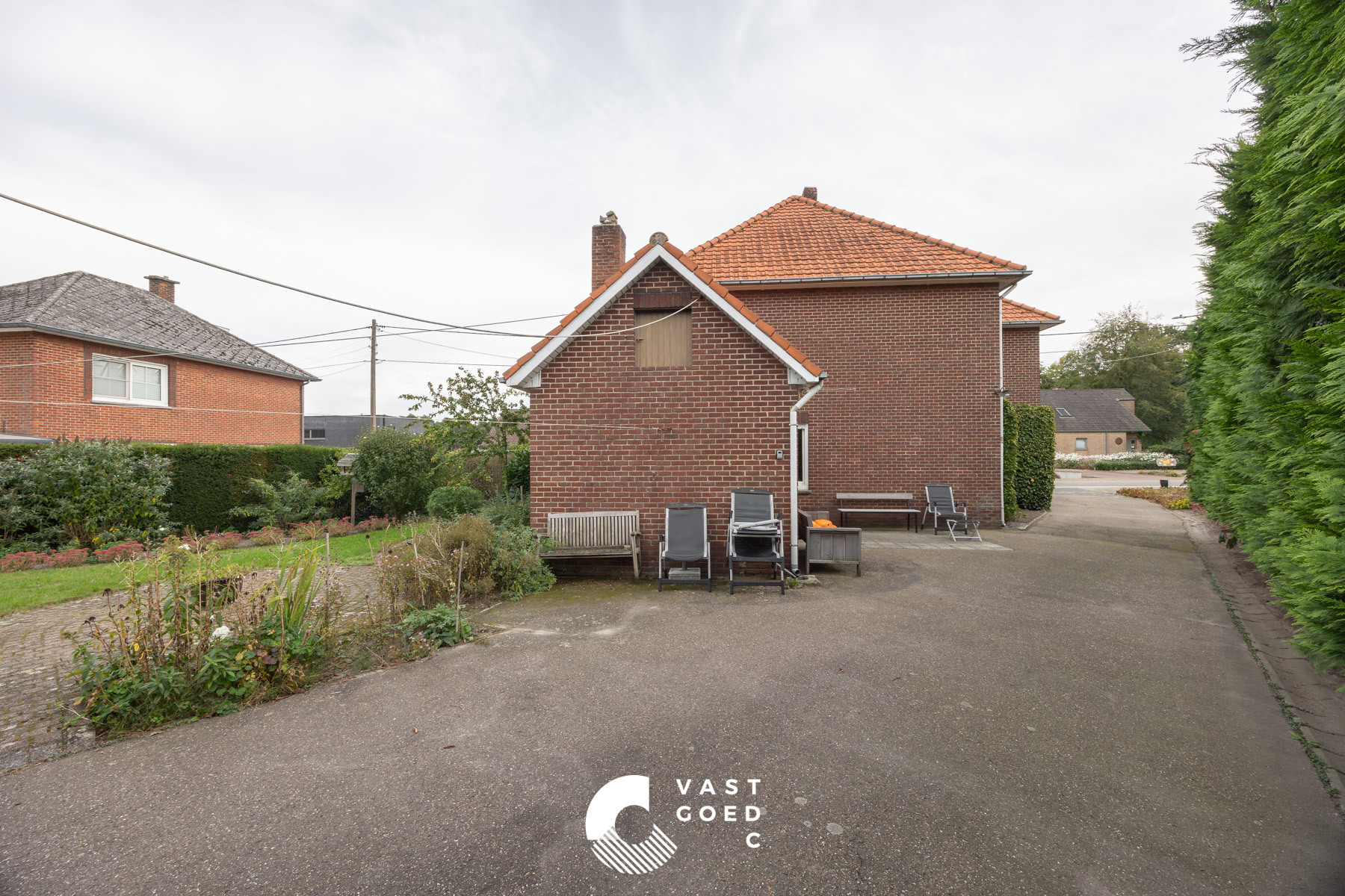 Te renoveren woning in groene omgeving met 18are 70ca - foto 5