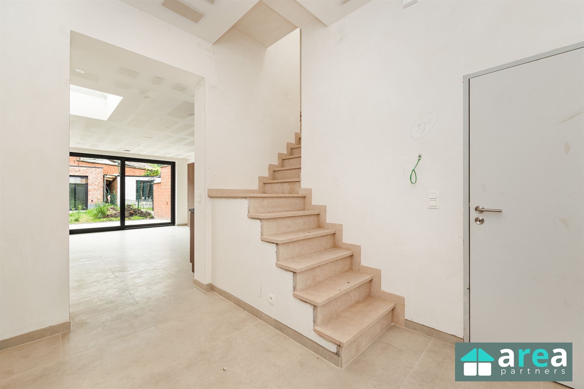 Gerenoveerde woning met 3 slpk en tuin! - foto 5