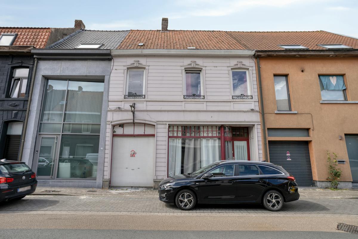 Veel ruimte, veel mogelijkheden: huis te koop in Izegem - foto 2