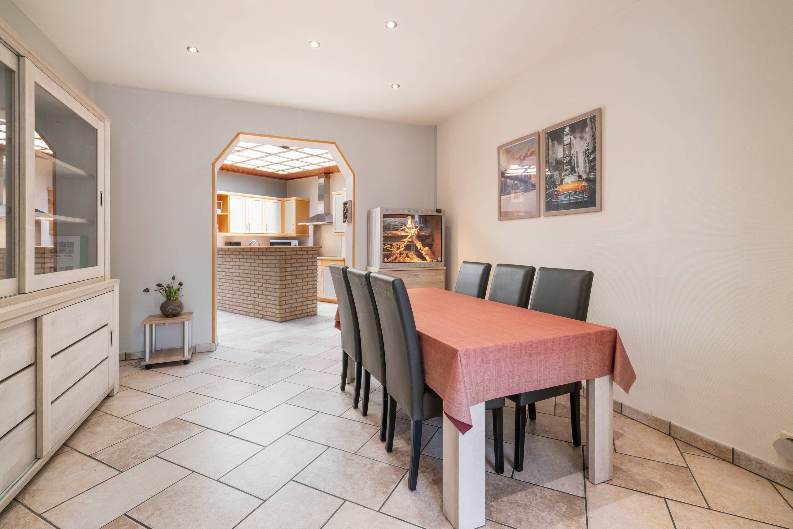 Gezellige instapklare woning met 3/4 slaapkamers en tuin - foto 5