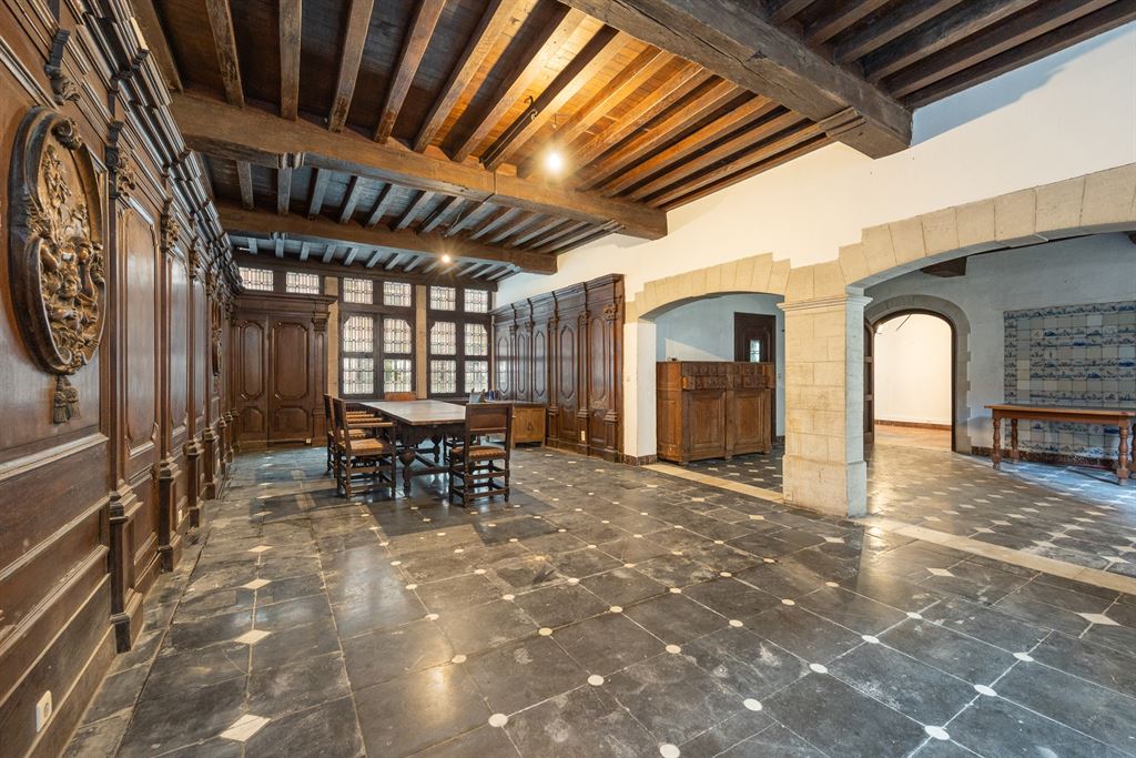  Uniek, karaktervol 16e eeuws gebouw in hartje centrum - foto 1