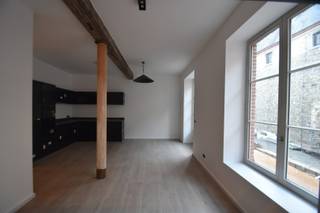 Appartement van 2026 met volgende eigenschappen:° Meest centrale punt van Tongeren tussen kwalitatieve geklasseerde gebouwen° BEN waarden rond 0 dus...