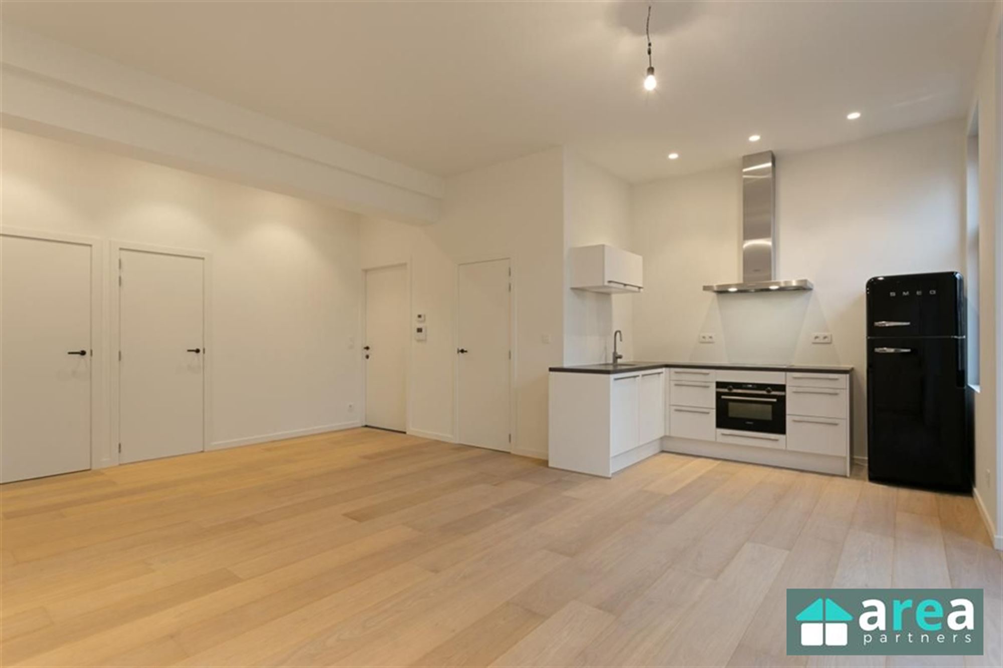 Gerenoveerd appartement met 1 slaapkamer en groot terras! - foto 1