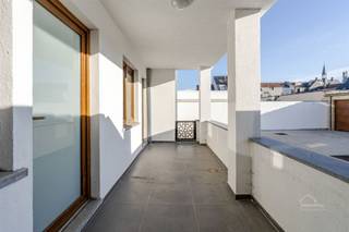 Fully renovated GLV apartment, terrace and 2 bedrooms ...