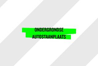 Gelegen in het centrum van Diksmuide, op een boogscheut van handelaars, openbaar vervoer en de Grote Markt, bieden wij een ondergrondse autostaanplaats.<br /><br />Deze autostaanplaats is gelegen in Residentie De Gouden Leeuw. Zo hoeft u zich nooit meer zorgen te maken of u wel een plaats zal vinden voor uw wagen. Bovendien bevindt deze zich ondergronds (-2 verdieping) waardoor uw wagen altijd veilig geparkeerd staat. Aarzel niet en neem gerust contact op voor meer informatie en/of plaatsbezoek!<br /><br />Er zijn meerdere autostaanplaatsen te koop.<br /><br />