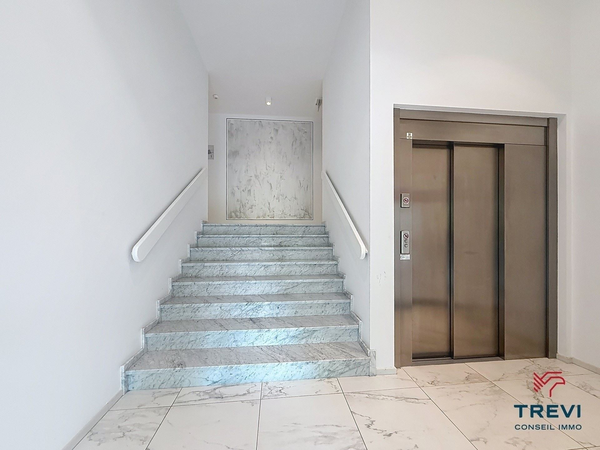 Superbe appartement récent 2ch avec terrasse - photo 4