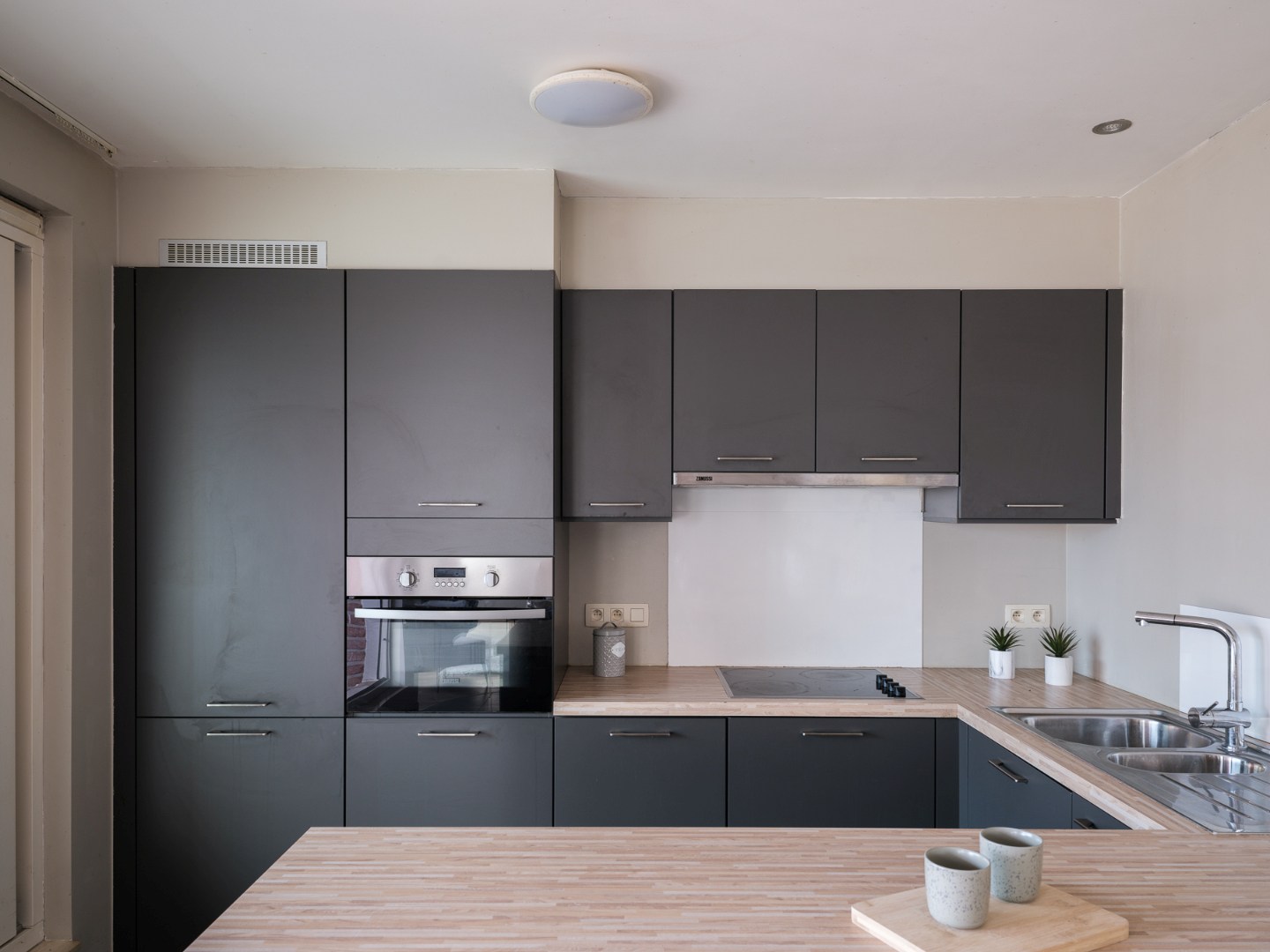 Licht en ruim appartement met terras in hartje Astene - foto 3