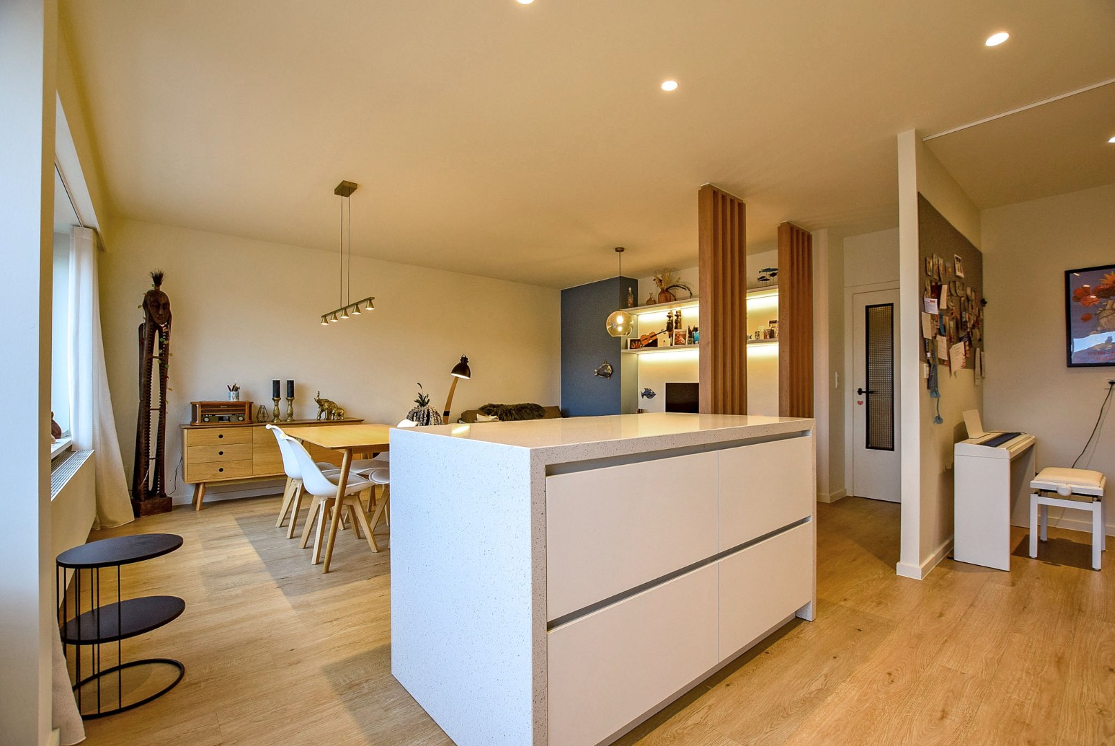 Gerenoveerd en gemeubeld 2-slaapkamerappartement gelegen in de winkelstraat van Nieuwpoort-Bad. - foto 5