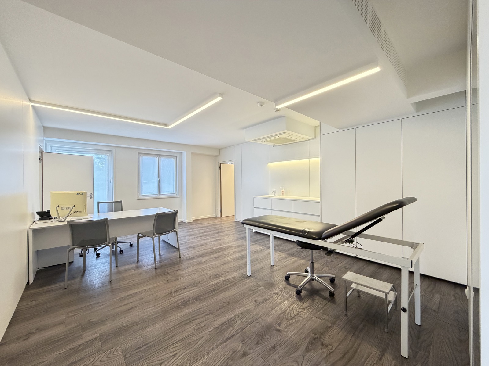 Commercial for rent in Sint-Denijs-Westrem - photo 5