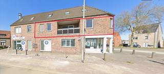 <p>Te huur: Centraal gelegen appartement in Bree</p>
<p>In het hart van Bree, op wandelafstand van winkels, openbaar vervoer en andere voorzieningen, bevindt zich dit aangename appartement van 100m² op het eerste verdiep.</p>
<p>Het appartement beschikt over een lichtrijke living, een aparte keuken, twee slaapkamers, een badkamer, een apart toilet en een praktische berging. Daarnaast hoort er ook een afzonderlijke garage in de kelder bij, wat zorgt voor extra comfort en veiligheid.</p>
<p>Dankzij de centrale ligging en de functionele indeling is dit appartement ideaal voor wie comfortabel en rustig wil wonen met alle faciliteiten binnen handbereik.</p>
<p>📍 <strong>Ligging:</strong> Centrum Bree<br />🚗 <strong>Garage:</strong> inbegrepen (kelder)<br />🏠 <strong>Verdiep:</strong> 1e verdieping<br /><br />Beschikbaar vanaf 01/04/2026<br /><br /></p>
<p>Interesse? Neem gerust contact op voor meer informatie of een bezichtiging. Bezichtigingen vanaf 19/01/2026.</p>