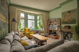 Centraal en authentiek wonen!Deze woning, gebouwd in het begin van de 20ste eeuw, zit boordevol prachtige authentieke elementen. De woning ligt in de...