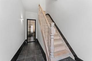 INSTAPKLAAR WONEN MET RUIMTE, COMFORT EN EEN AANGENAME TUINVanafprijs: 299.000 euroRichtprijs: 329.000 euroDeze instapklare woning biedt een...