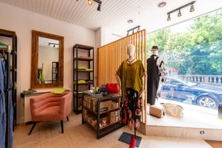 De Leopoldstraat in Antwerpen is een elegante en levendige straat die bekendstaat om haar rijke geschiedenis, cultuur en stijlvolle...