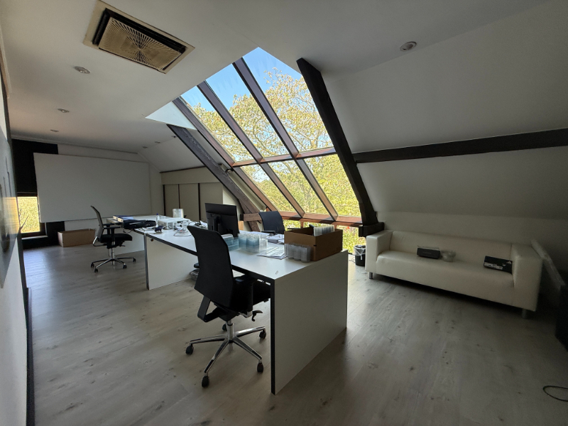 Toplocatie langs de E313: karaktervol kantoor- en opslagcomplex - foto 5