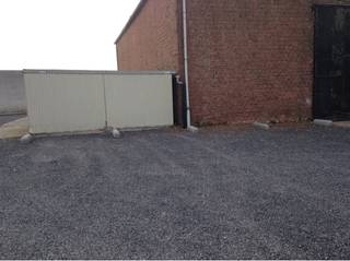 Buitenstaanplaats te huur voor 40€/maand<br /><br />Deze staanplaats bevindt zich achter de appartementen in de Roeselarestraat 116 Wevelgem