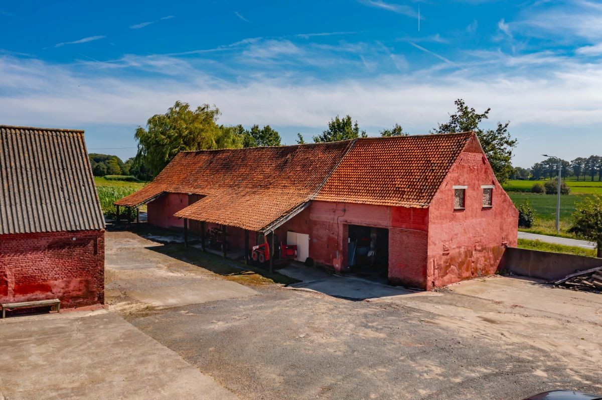 Prachtige hoeve te koop te Kruishoutem op 1,75 ha - foto 2