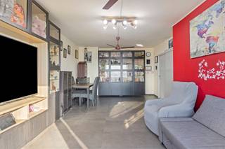 Instap klaar 3-slaapkamer appartement van 94 m², inclusief kelderberging en parkeerplaats.Dit appartement, gelegen op de vijfde verdieping, werd in...