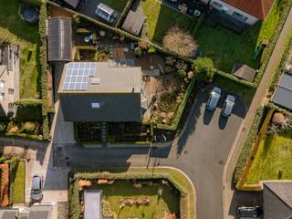 Meer info of een bezoek? Contacteer Simon via 0498123708 of simon@vicusvastgoed.beStartprijs 419.000 euroDeze instapklare woning (uit 2002) bevindt...