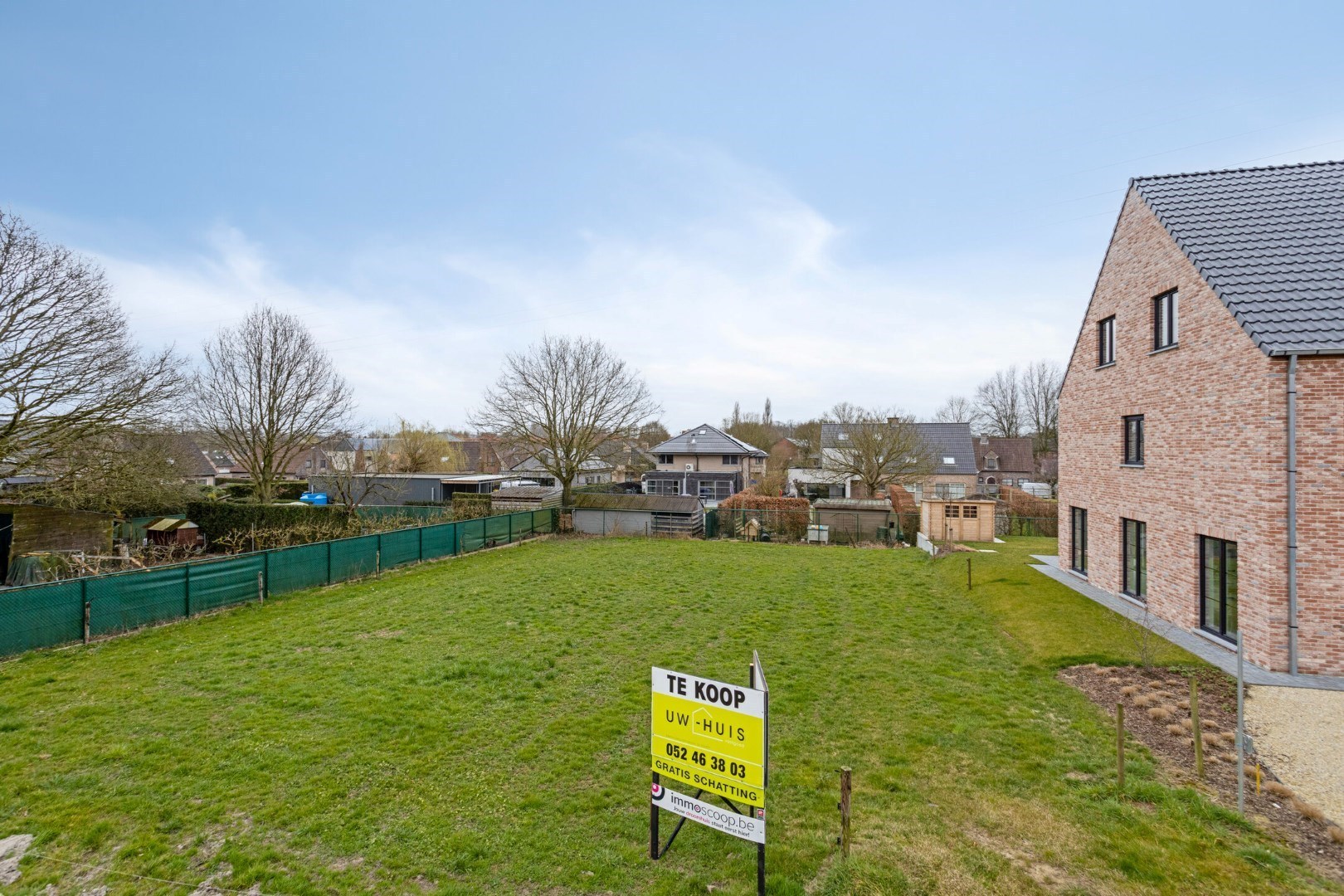 Bouwgrond voor open bebouwing op 717m2 - foto 5