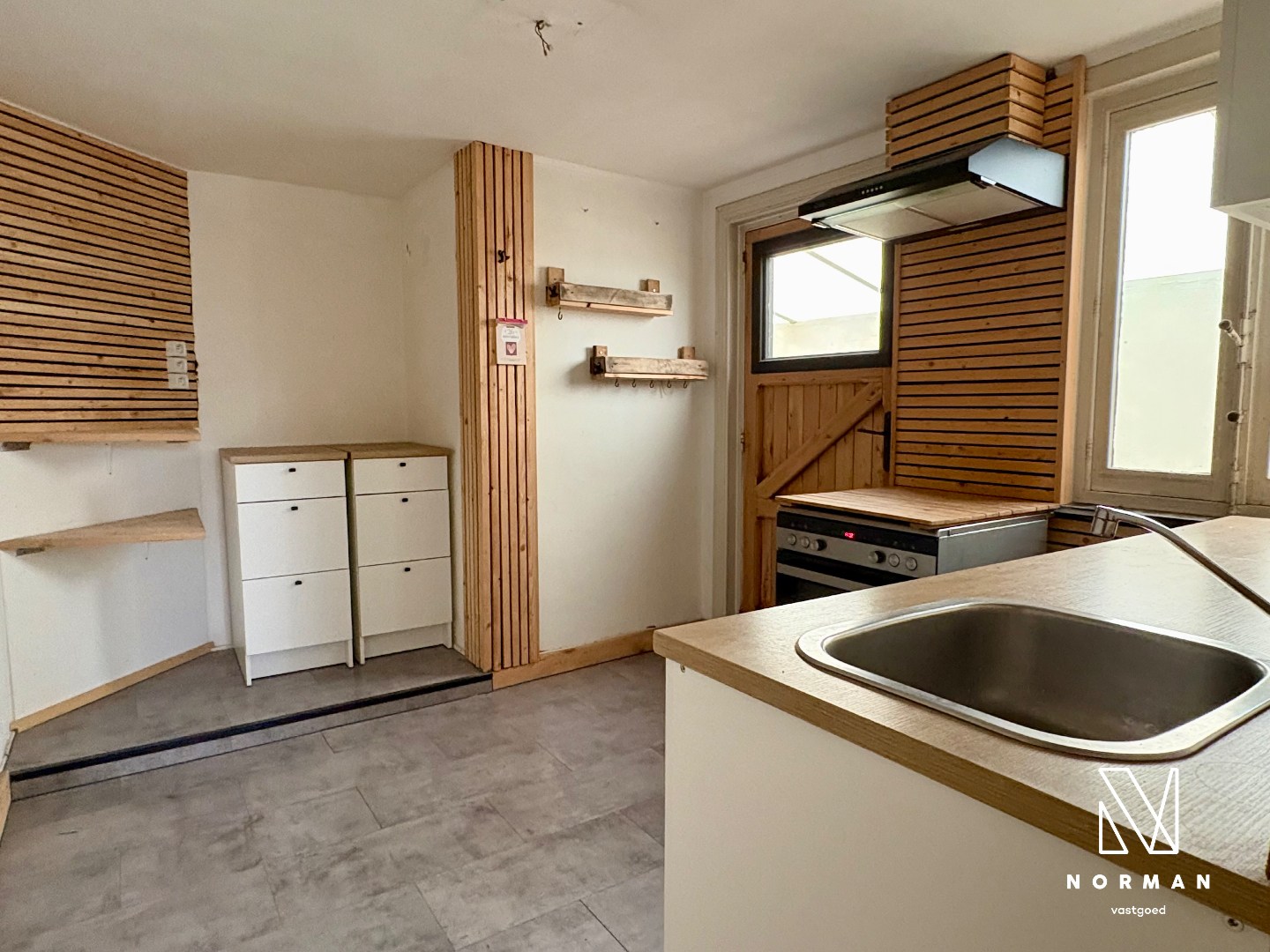 Ruime woning te koop met 4 slaapkamers en een grote garage te Harelbeke! - foto 4