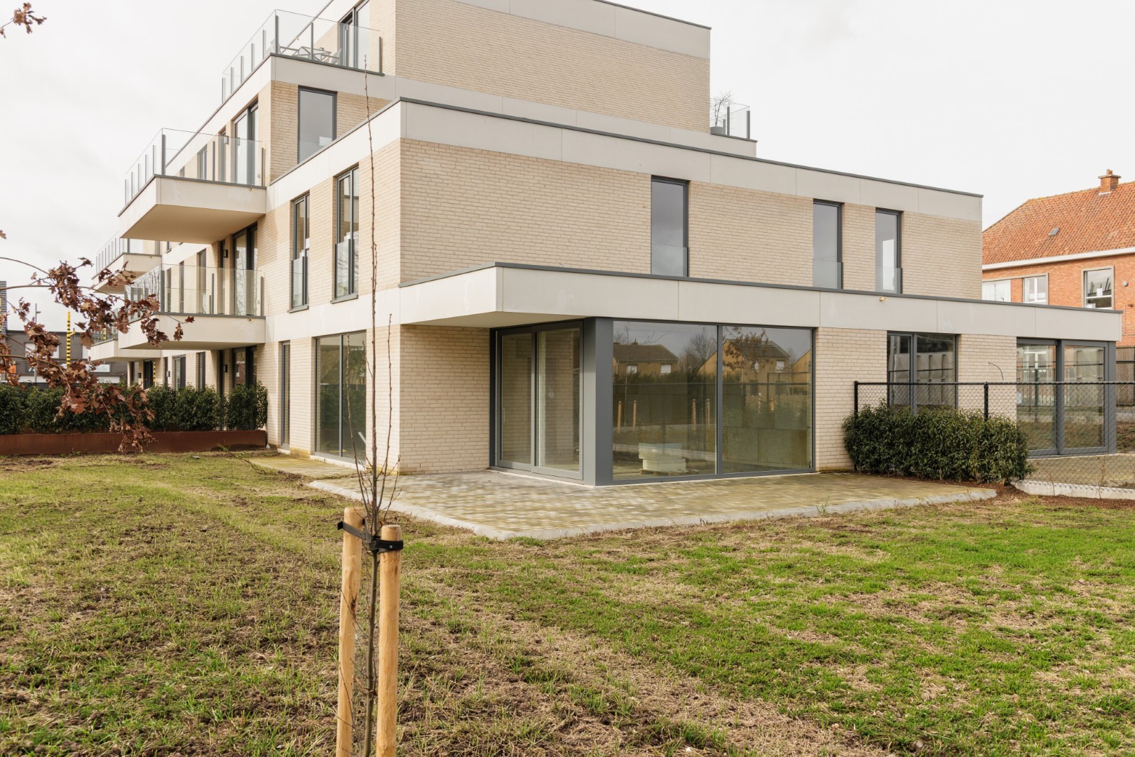 Ruime nieuwbouwwoning met 3 slpk's, terras én tuin - foto 1