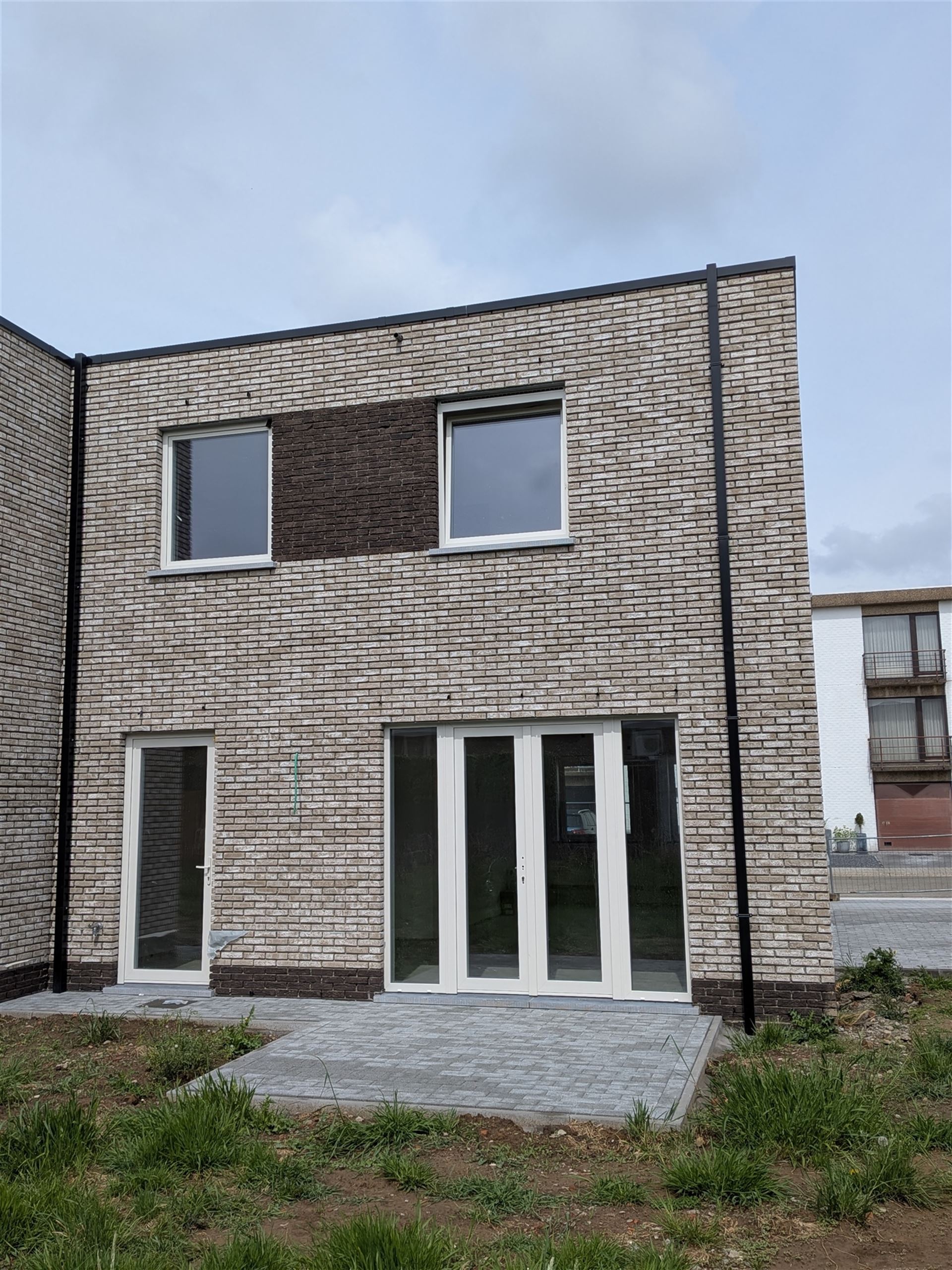 Nieuwbouw te huur in Denderleeuw: ruimte, rust en comfort - foto 5
