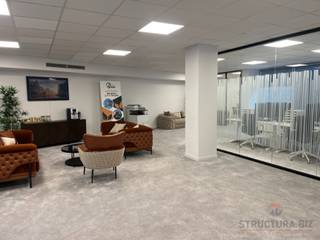 250m² kantoren gelegen op de Louizalaan 66. Met een prachtig zicht op het Wiltcher's hotel, biedt deze kantoorruimte u mooie lichtinval en een aangename werkruimte dankzij de kwaliteitsvolle indeling.