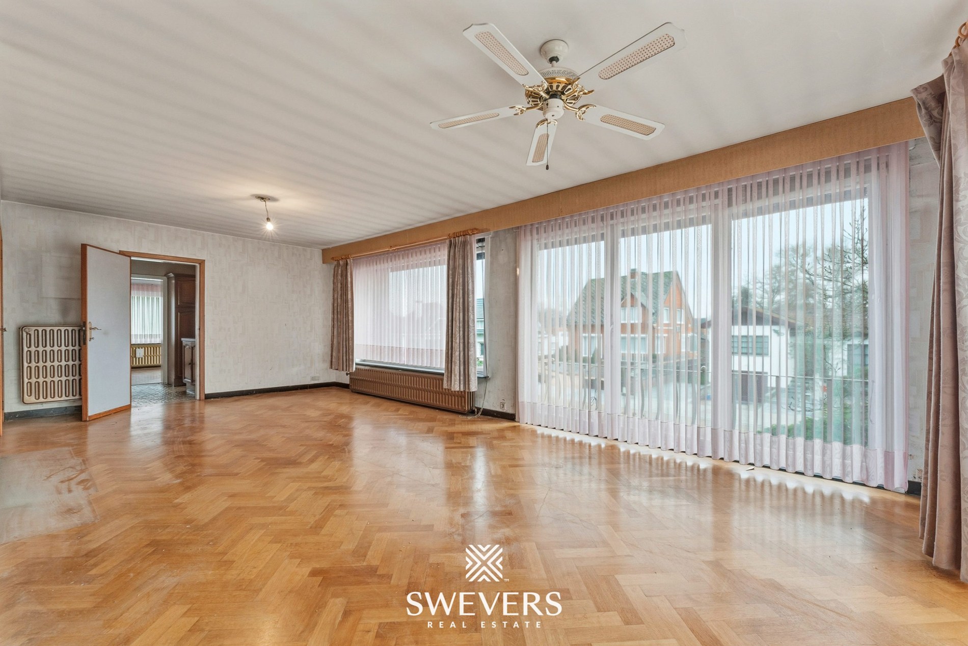 Bel-etagewoning met 3 slaapkamers, vergunde stallingen en 85a 52ca grond met weides - foto 4