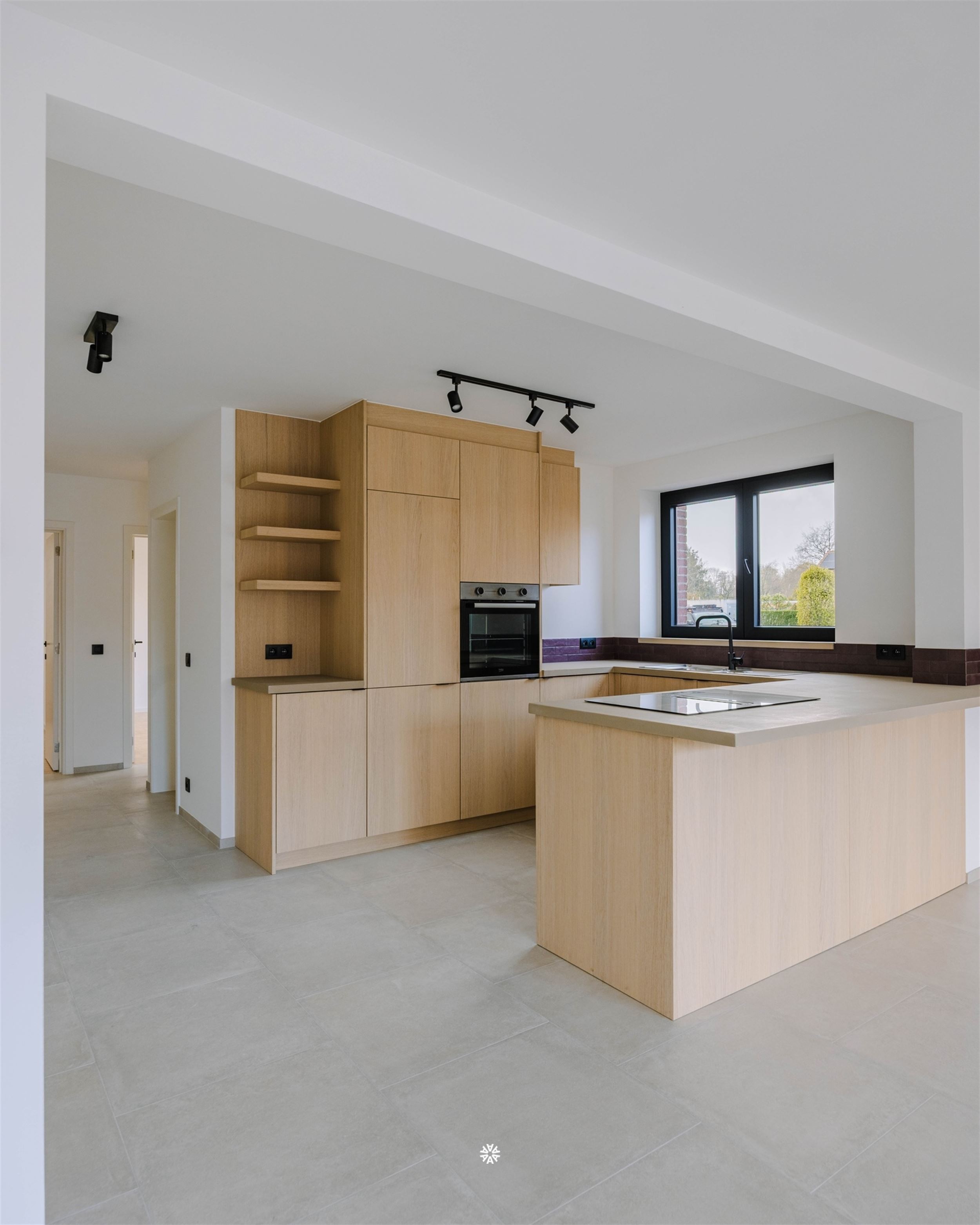 Appartement rénové à la perfection avec jardin - photo 4