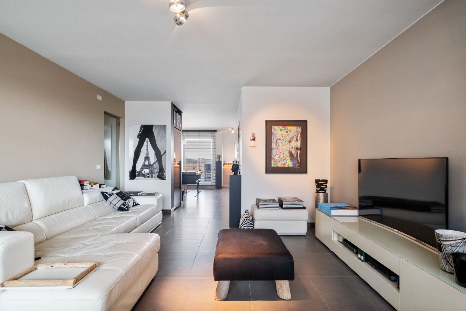 Prachig instapklaar drie slaapkamerappartement met twee terrassen - photo 2