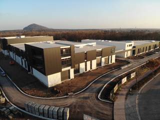 Commercial à vendre à Genk