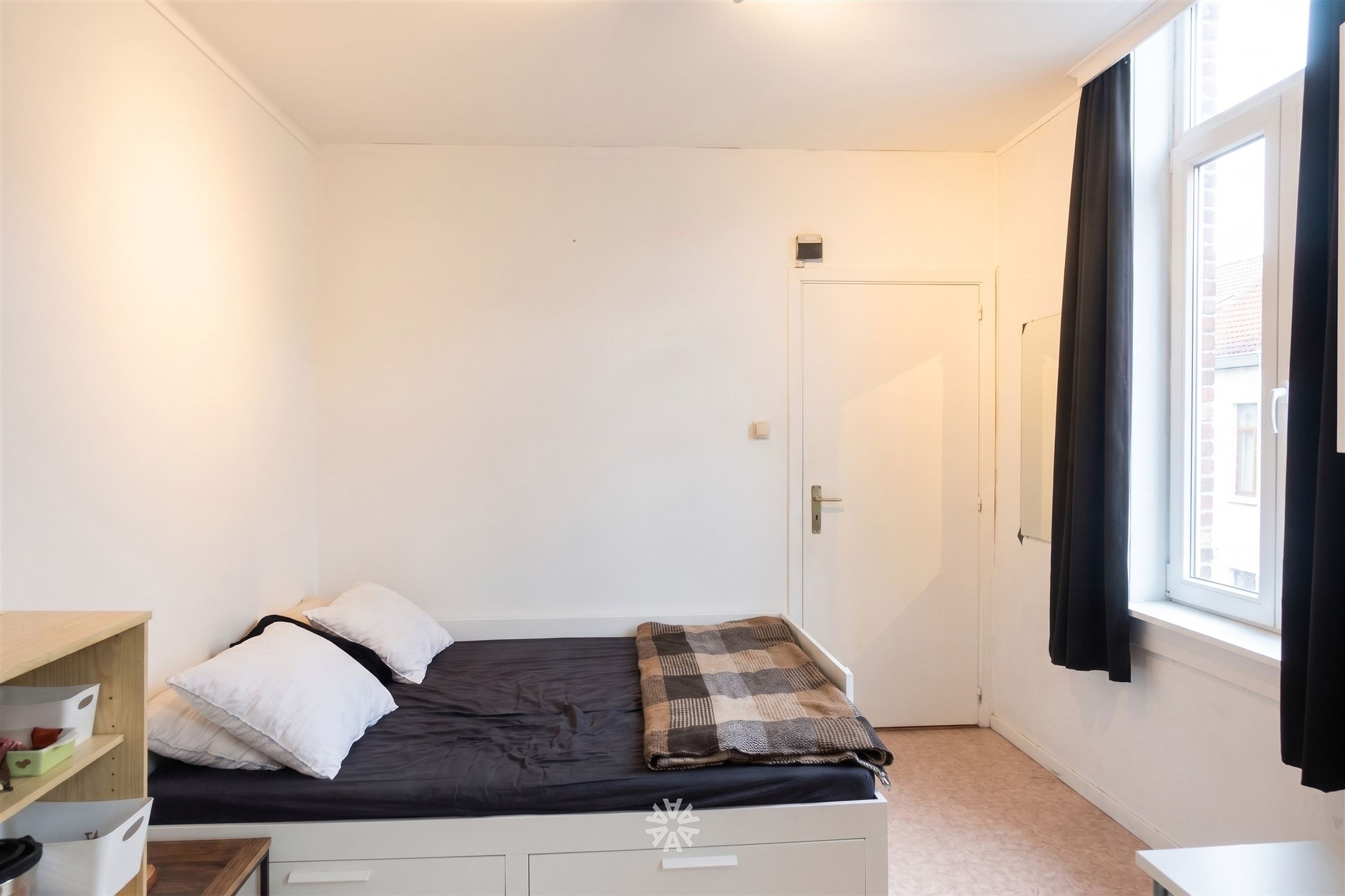 Toffe studentenkamer op gunstige locatie te huur in Gent - foto 2