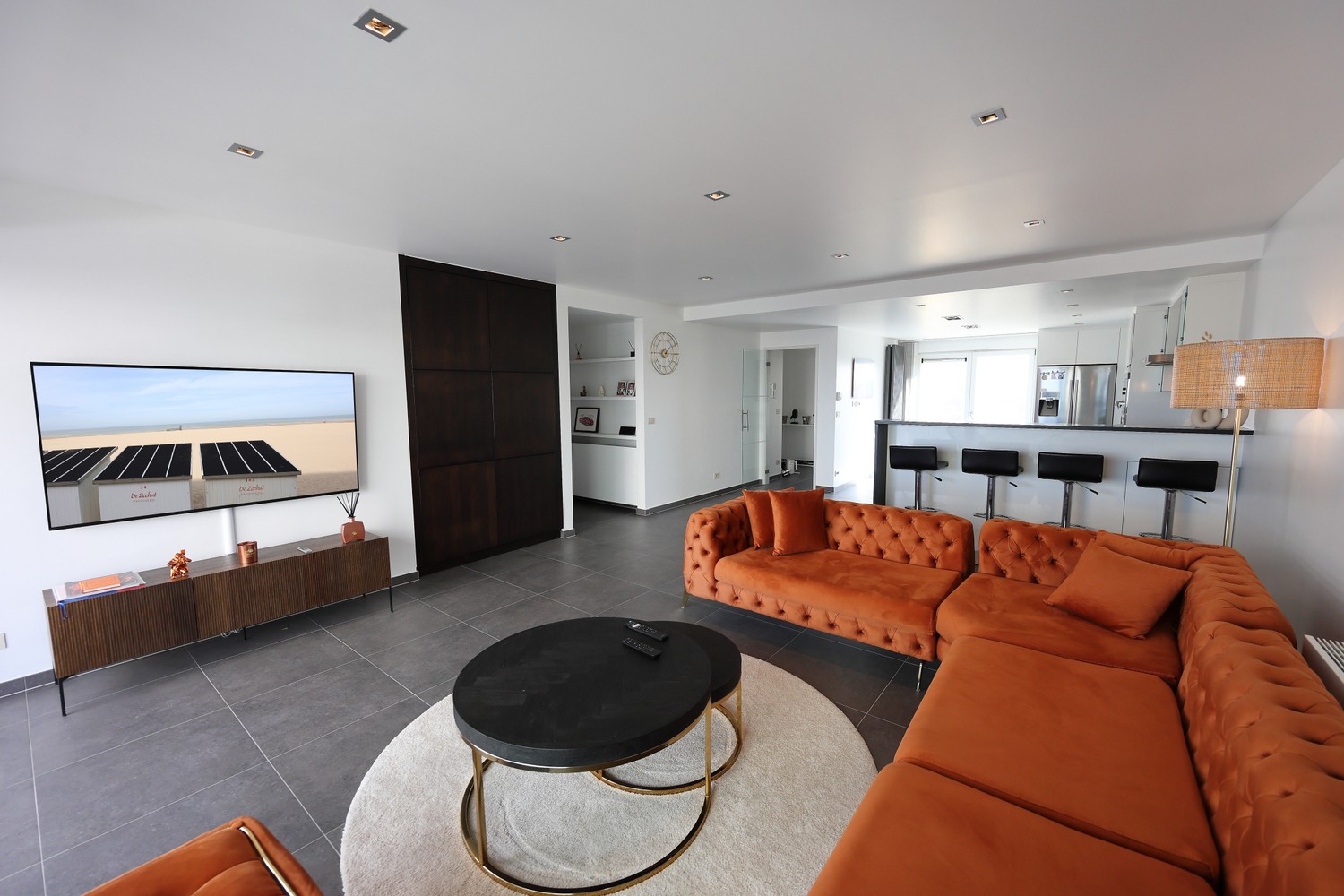 Appartement unique avec vue frontale sur la mer et 4 chambres ! - photo 4