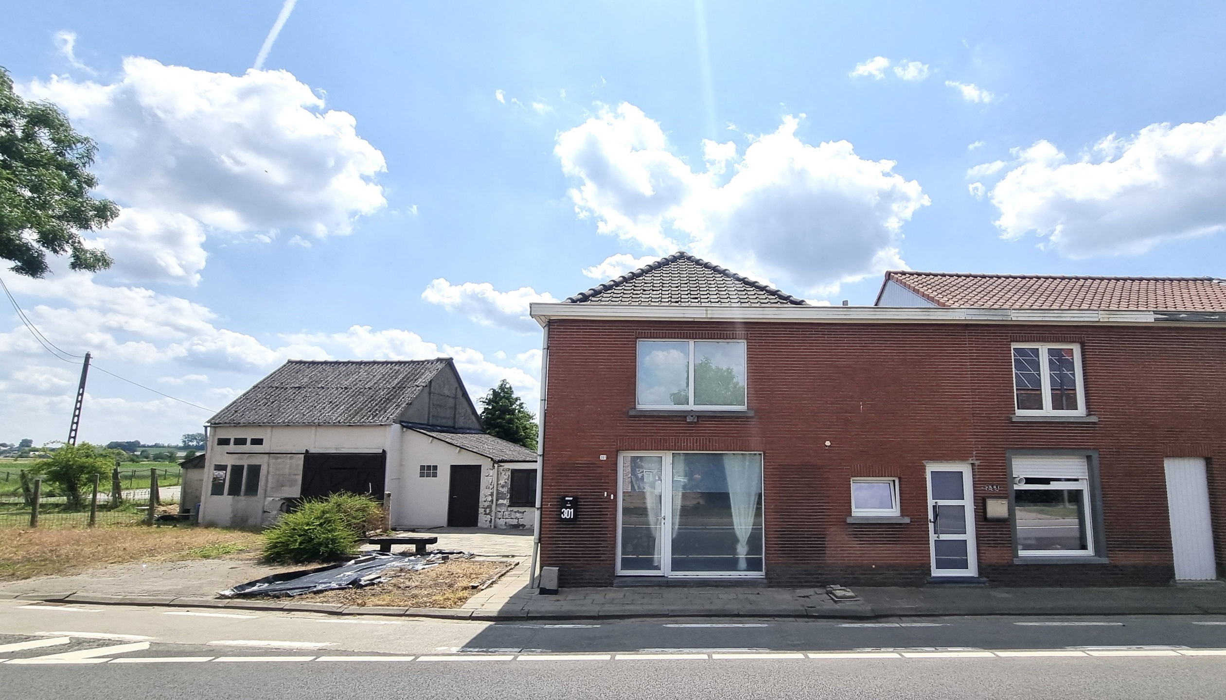 Goedgelegen te renoveren woning met ATELIER en TUIN.  - foto 3