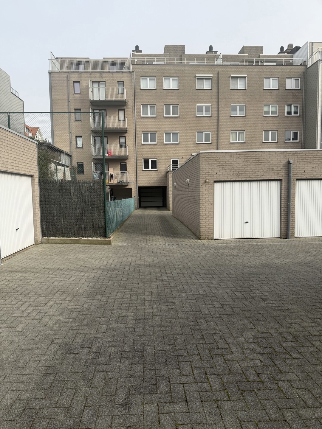 Ruime bovengrondse garagebox aan de jachthaven - foto 4