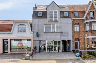 La propriété, récemment rénovée et dont le toit a été récemment rénové, constitue une excellente base pour une entreprise prospère et des...